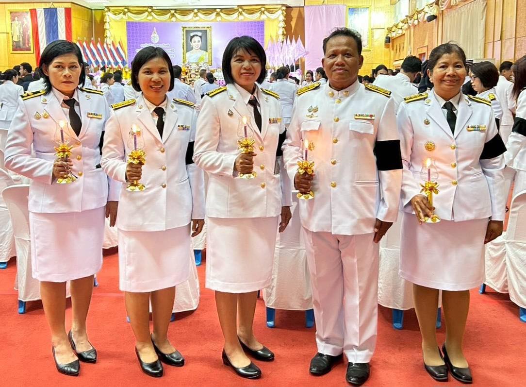 title - ส.ป.ก.ยโสธร ร่วมพิธีถวายเครื่องราชสักการะและวางพานพุ่ม และพิธีจุดเทียนถวายพระพรชัยมงคล เนื่องในโอกาสพระราชพิธีมหามงคลเฉลิมพระชนมพรรษา 4 รอบ สมเด็จพระนางเจ้าสุทิดา พัชรสุธาพิมลลักษณ พระบรมราชินี 3 มิถุนายน 2569
